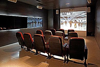 越野科考探险《远征：泥泞奔驰》游戏概述预告片